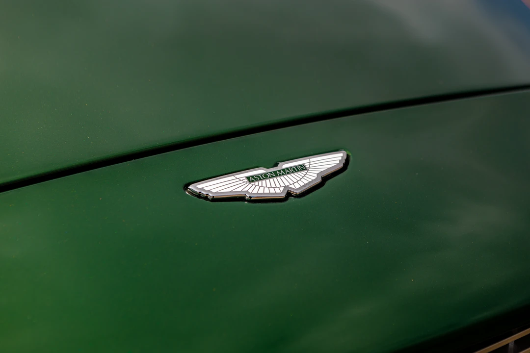 2001 Aston Martin Vanquish 1st Gen - Image 28 of 31