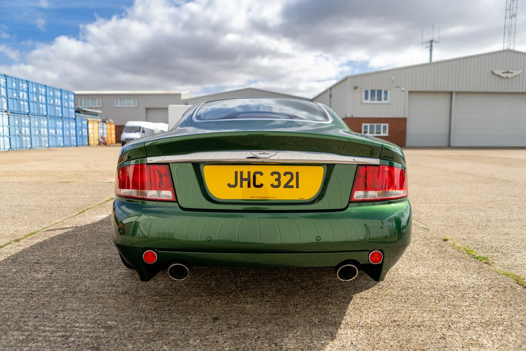 2001 Aston Martin Vanquish 1st Gen - Image 12 of 31