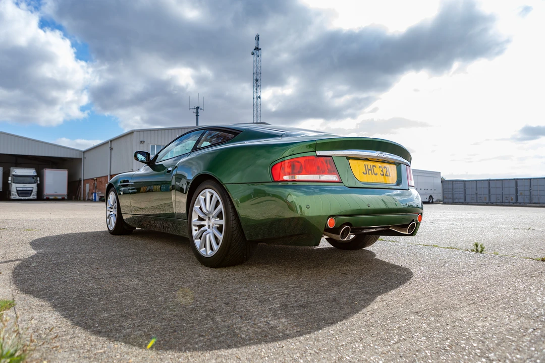 2001 Aston Martin Vanquish 1st Gen - Image 7 of 31