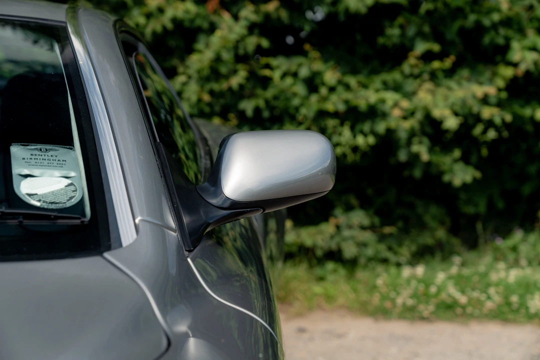 2001 Aston Martin Vanquish 1st Gen - Image 24 of 31