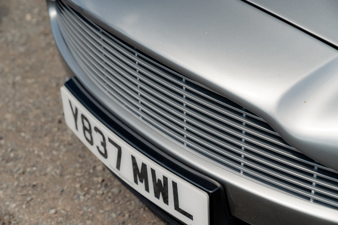 2001 Aston Martin Vanquish 1st Gen - Image 27 of 31