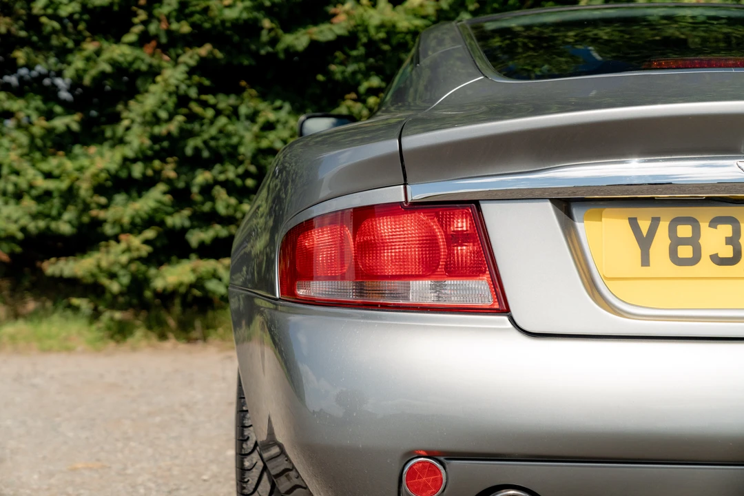 2001 Aston Martin Vanquish 1st Gen - Image 31 of 31