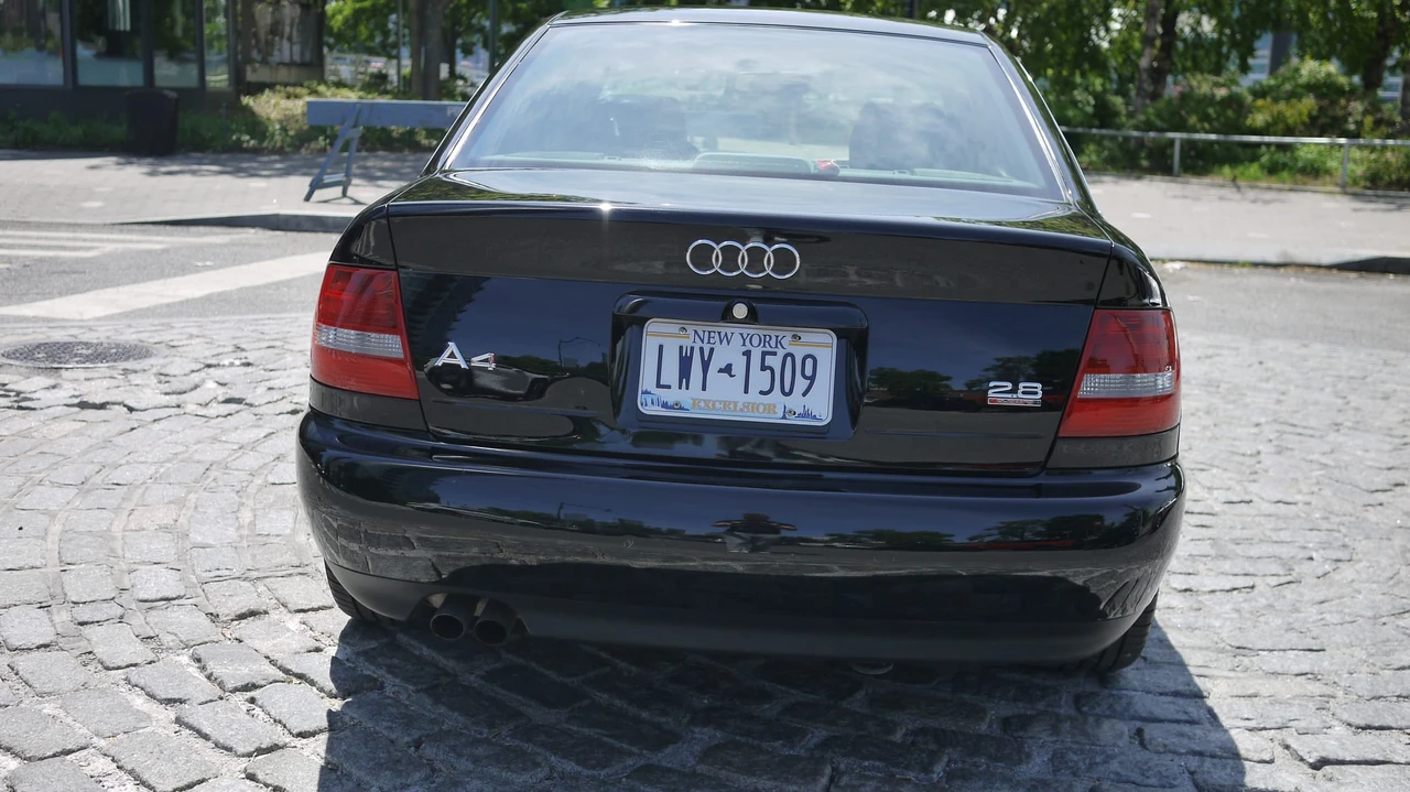 2001 Audi B5 A4 - Image 9 of 31