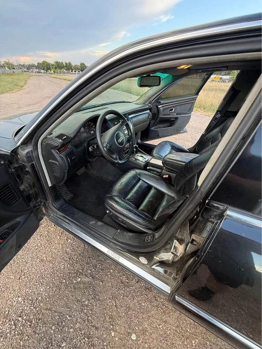 2001 Audi D2 A8 - Image 9 of 15