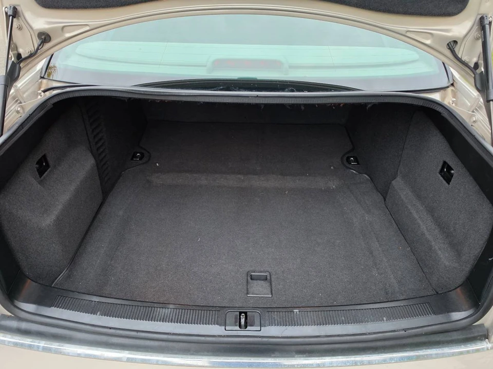 2001 Audi D2 A8 - Image 12 of 20