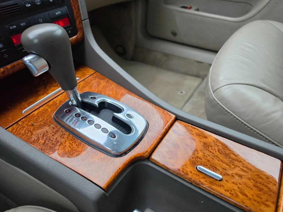 2001 Audi D2 A8 - Image 16 of 20