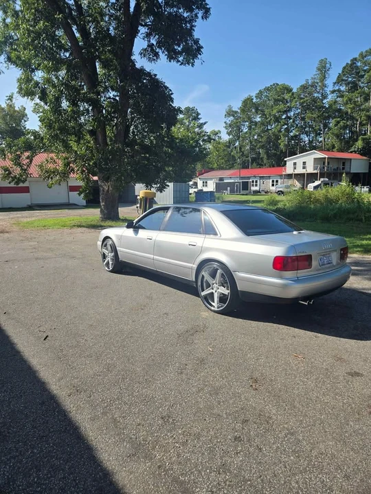 2001 Audi D2 A8 - Image 2 of 5