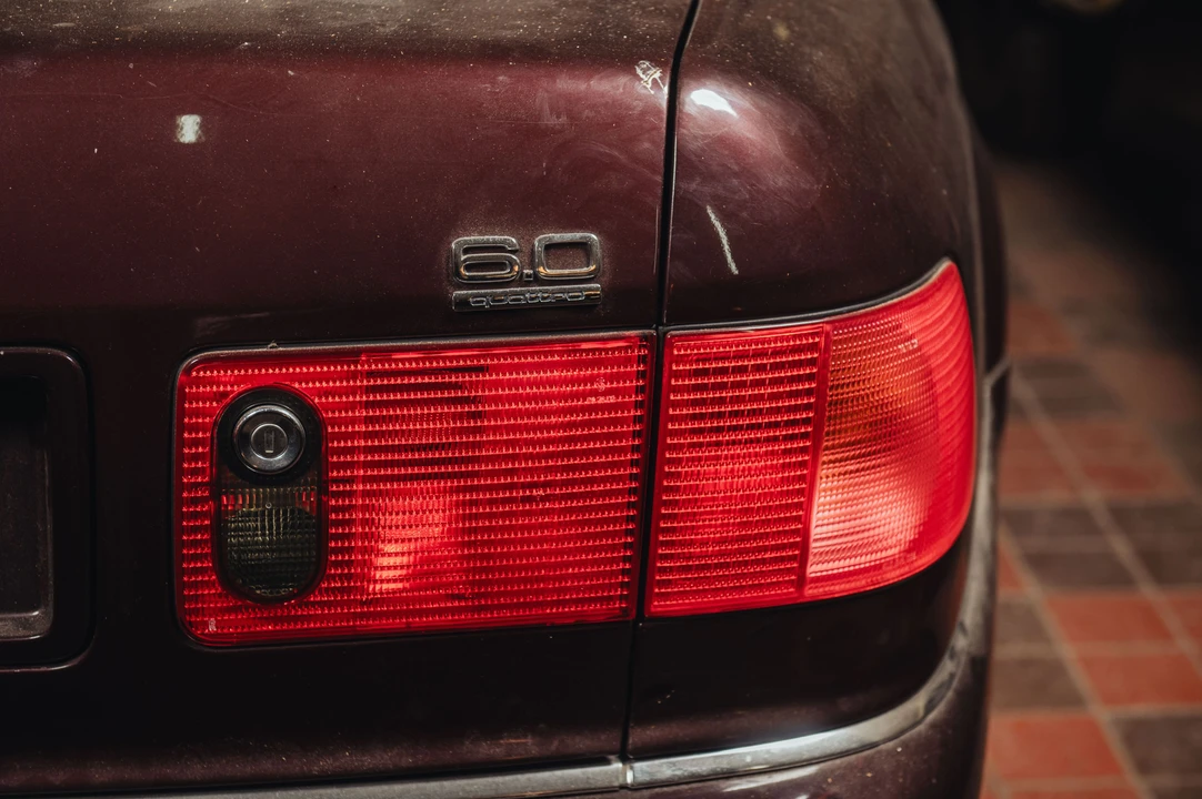 2001 Audi D2 A8 - Image 22 of 24