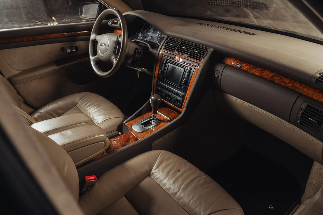 2001 Audi D2 A8 - Image 6 of 24