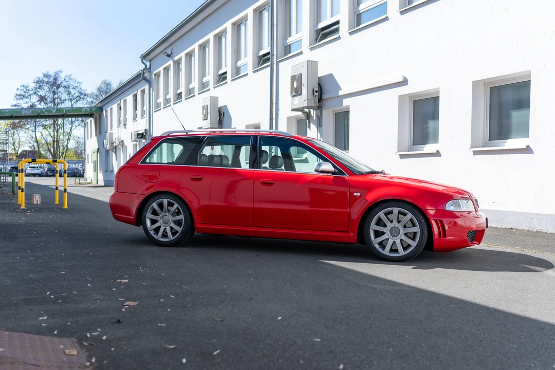 2001 Audi B5 RS4 Avant - Image 4 of 31