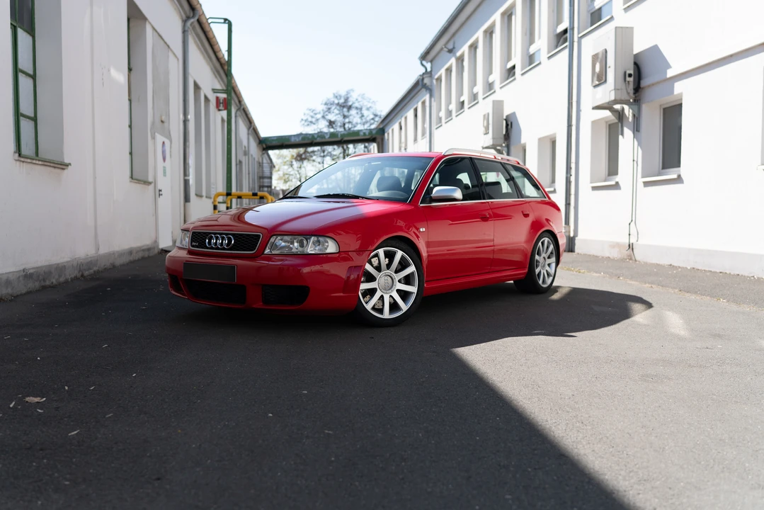 2001 Audi B5 RS4 Avant - Image 9 of 31
