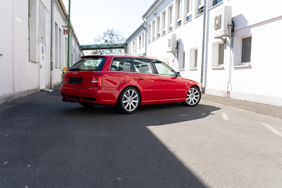 2001 Audi B5 RS4 Avant - Image 5 of 31