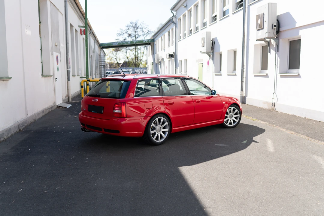 2001 Audi B5 RS4 Avant - Image 23 of 31