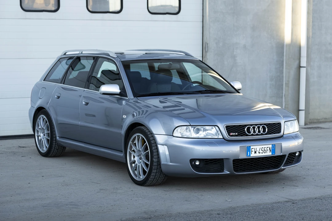 2001 Audi B5 RS4 Avant - Image 2 of 31