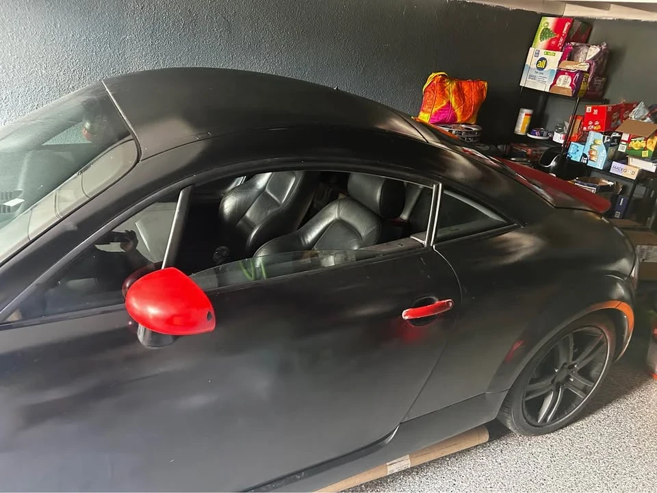 2001 Audi Coupe & Cabriolet - Image 2 of 2