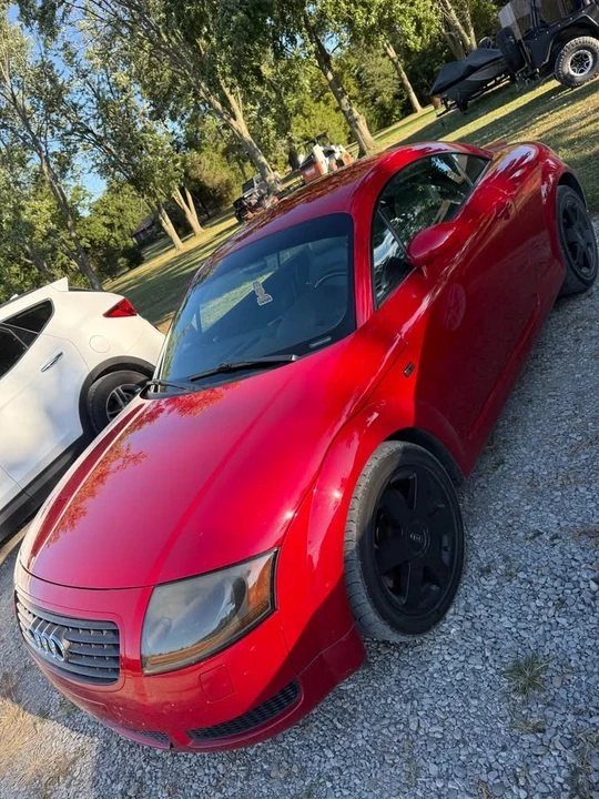 2001 Audi Coupe & Cabriolet - Image 3 of 4