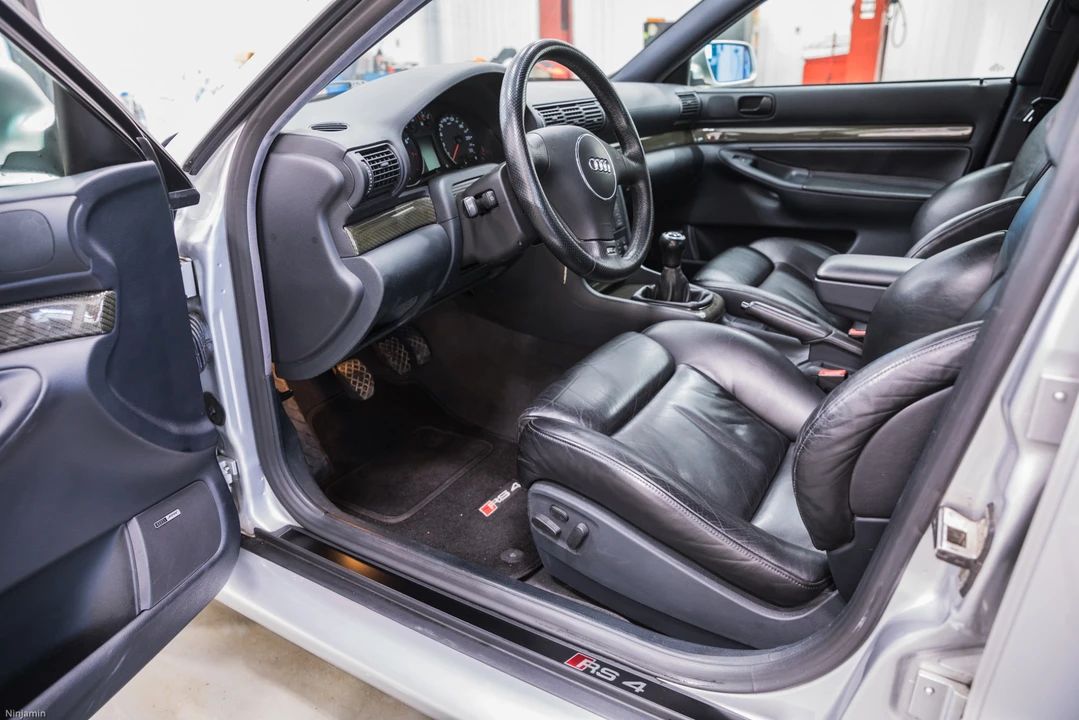 2001 Audi B5 RS4 Avant - Image 18 of 31