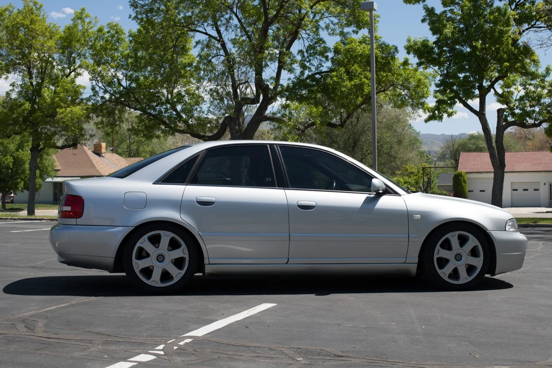 2001 Audi B5 S4 - Image 8 of 31