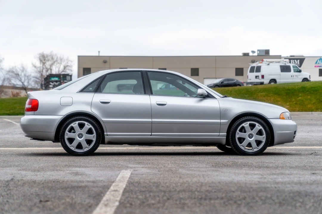 2001 Audi B5 S4 - Image 8 of 31