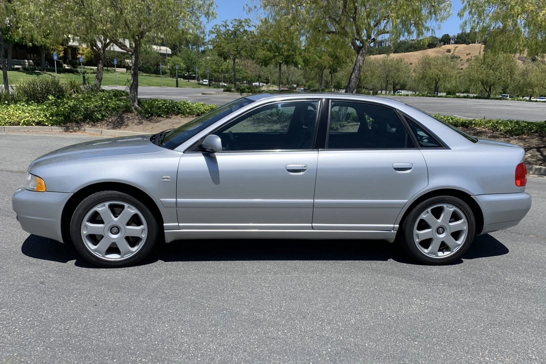 2001 Audi B5 S4 - Image 2 of 31