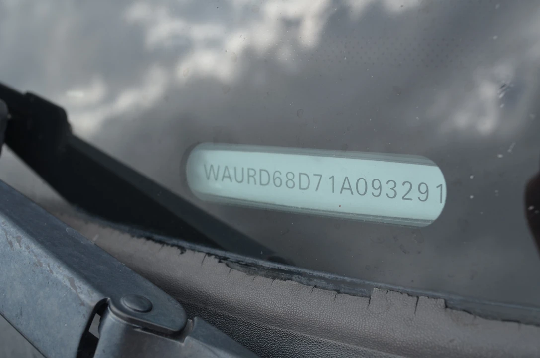 2001 Audi B5 S4 - Image 19 of 31