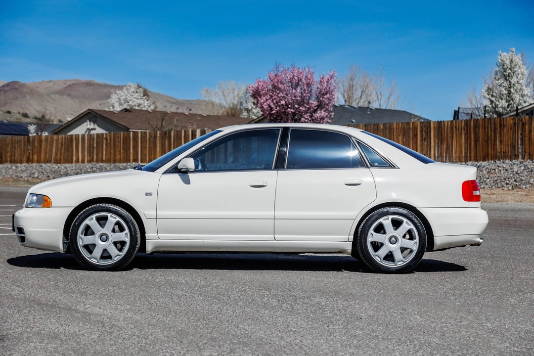 2001 Audi B5 S4 - Image 9 of 31