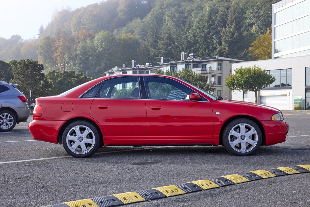 2001 Audi B5 S4 - Image 8 of 31