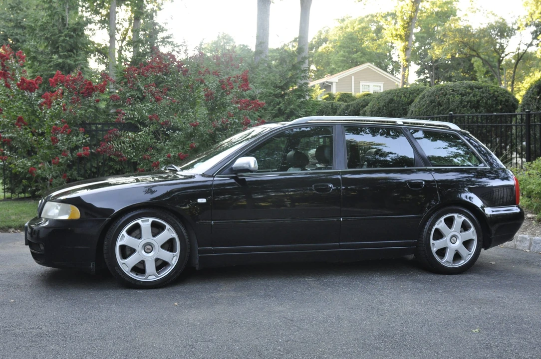 2001 Audi B5 S4 - Image 2 of 31