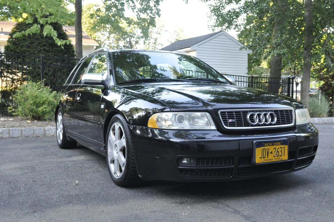 2001 Audi B5 S4 - Image 8 of 31