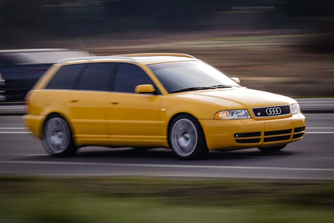 2001 Audi B5 S4 - Image 2 of 31