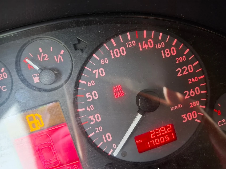 2001 Audi C5 S6 - Image 11 of 30