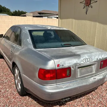 2001 Audi S8