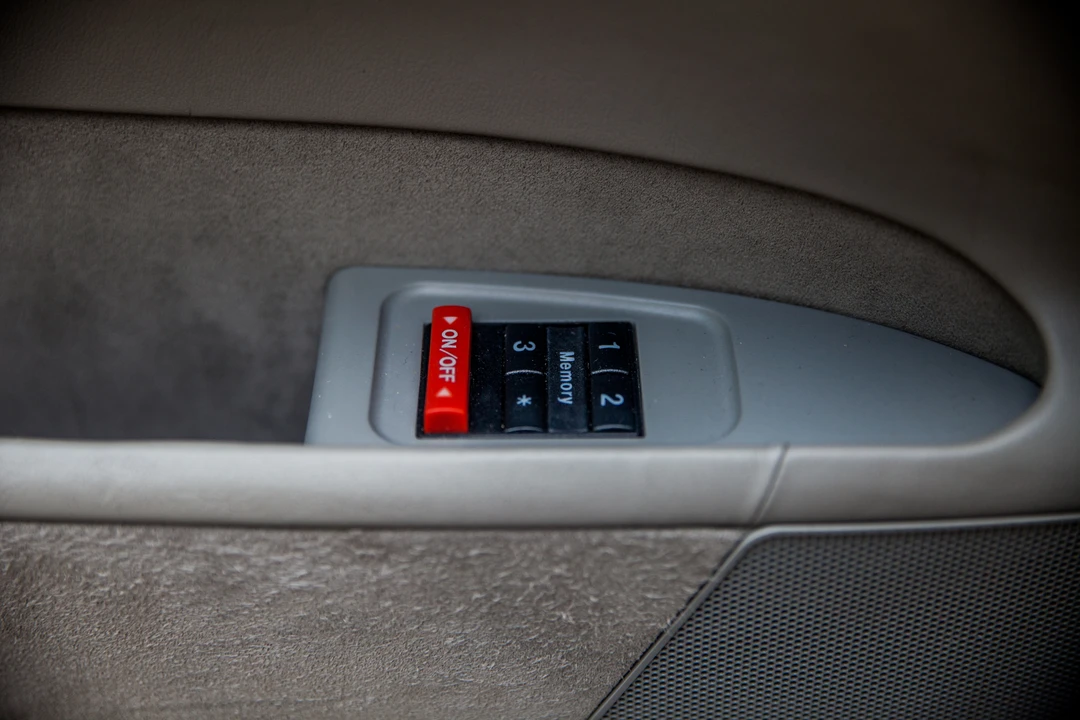2001 Audi D2 S8 - Image 19 of 31