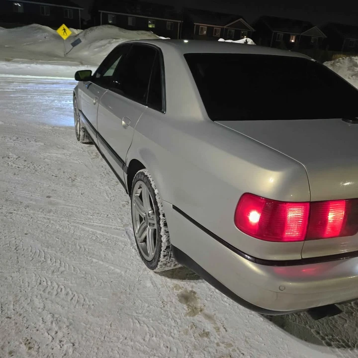 2001 Audi D2 A8 - Image 6 of 9