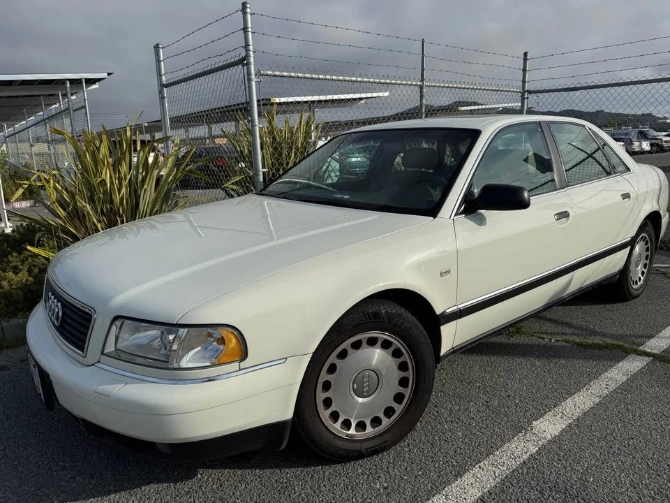 2001 Audi D2 A8 - Image 2 of 3