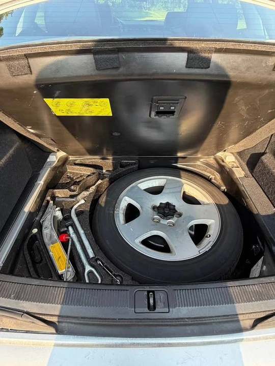 2001 Audi D2 A8 - Image 12 of 15