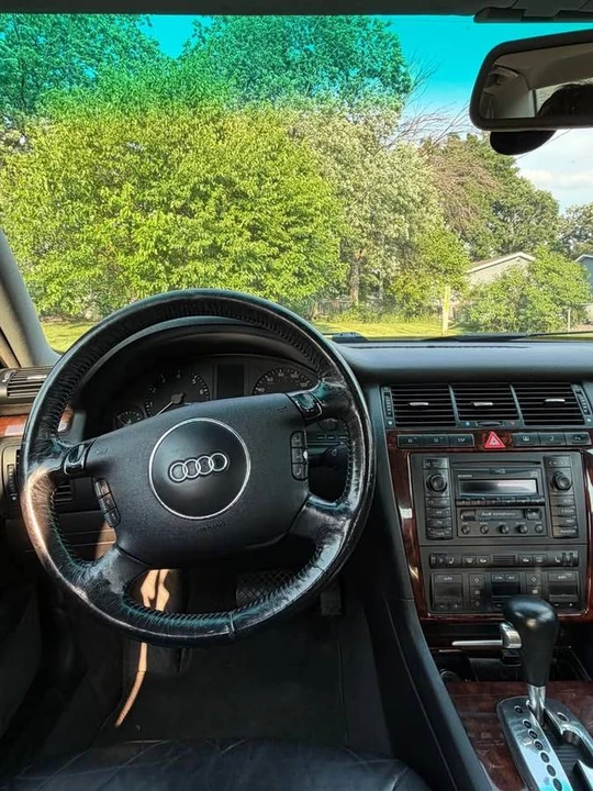 2001 Audi D2 A8 - Image 9 of 15