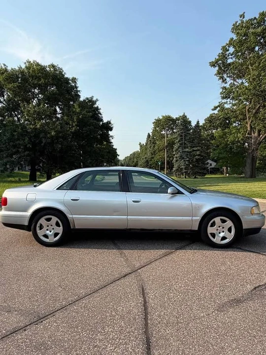 2001 Audi D2 A8 - Image 4 of 15