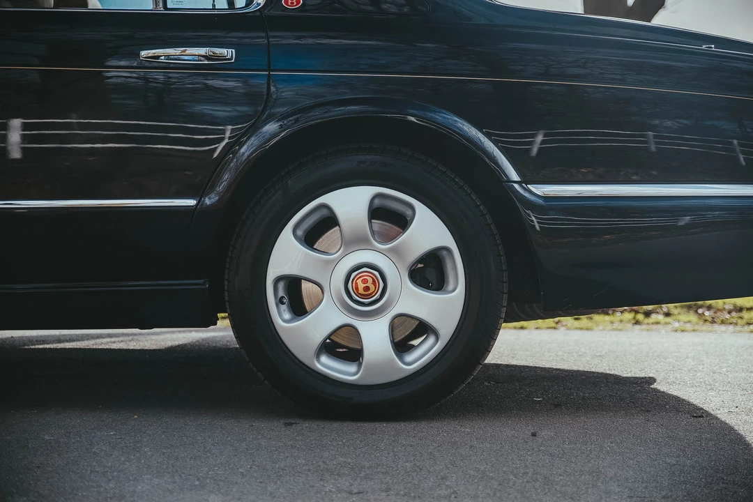 2001 Bentley Arnage - Image 6 of 31