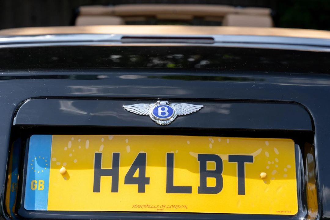 2001 Bentley Azure 1st Gen - Image 30 of 31