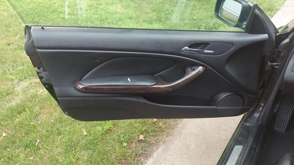 2001 BMW E46 330i & 330Ci - Image 9 of 17