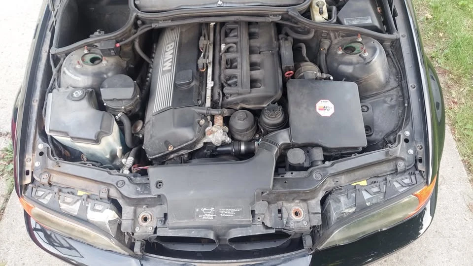 2001 BMW E46 330i & 330Ci - Image 10 of 17