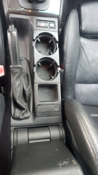 2001 BMW E46 330i & 330Ci - Image 8 of 17