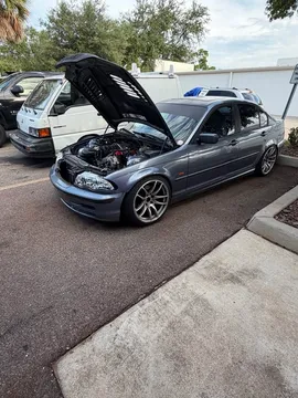 2001 BMW 3 Series 325i Sedan 4D
