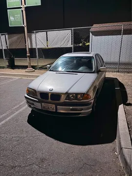 2001 BMW 3 Series 325i Sedan 4D