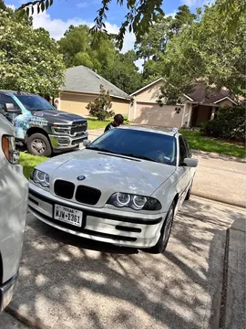 2001 BMW 3 Series 325i Sedan 4D
