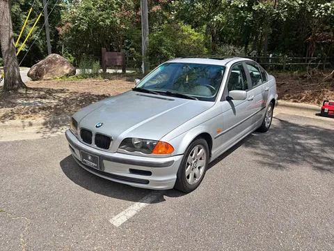 2001 BMW 3 Series 325i Sedan 4D