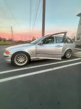 2001 BMW 3 Series 325i Wagon 4D