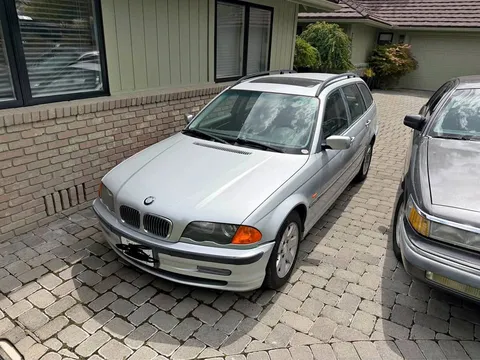 2001 BMW 3 Series 325i Wagon 4D