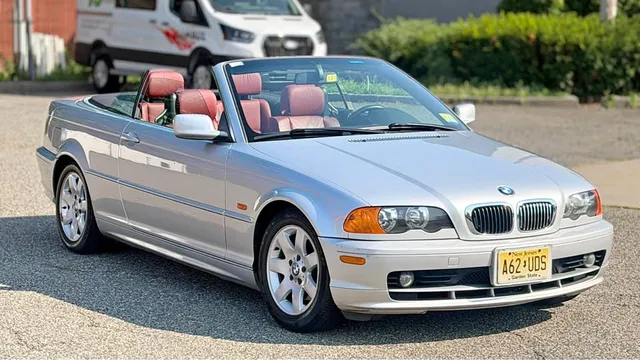 2001 BMW 3 Series 325iC Convertible 2D